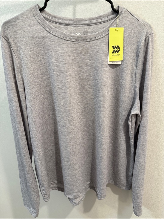 all in motion Tops - all in motion Light Heather Gray Long Sleeve Crew